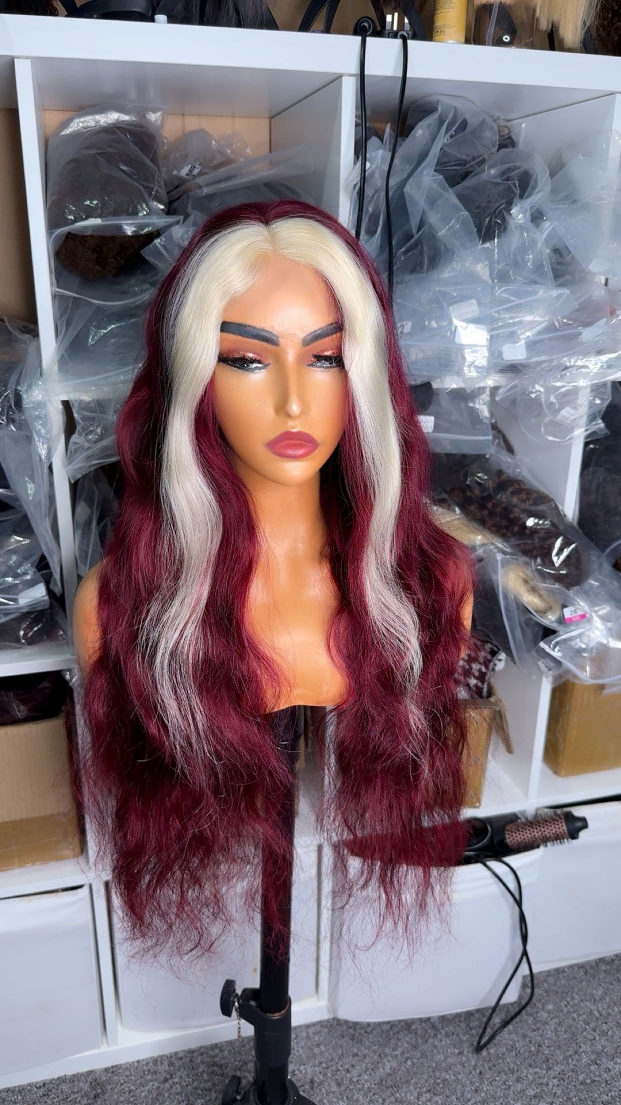 Red wig with blonde highlights - SawaShine